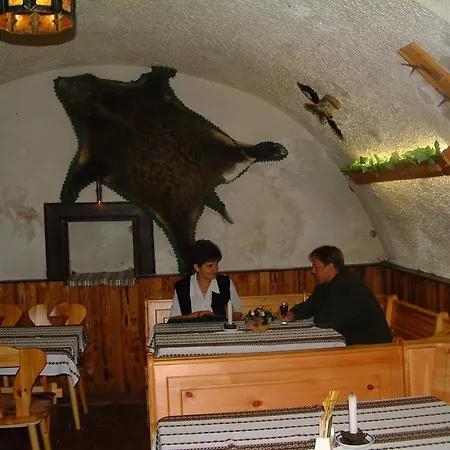 Kovacs Vendeghaz * Vonyarcvashegy